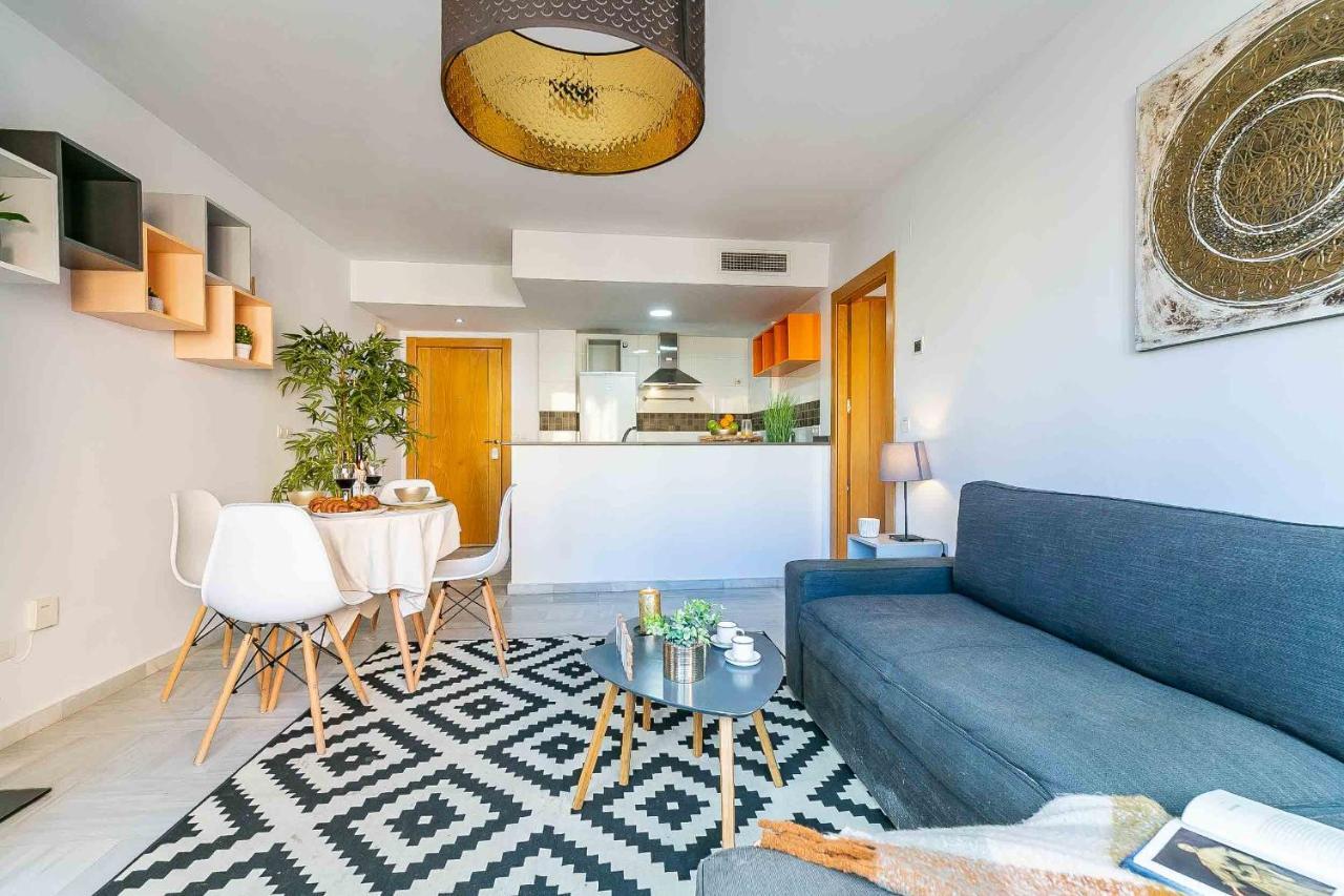 Carlos Haya Beautiful Apartment With Parking Málaga Exterior foto
